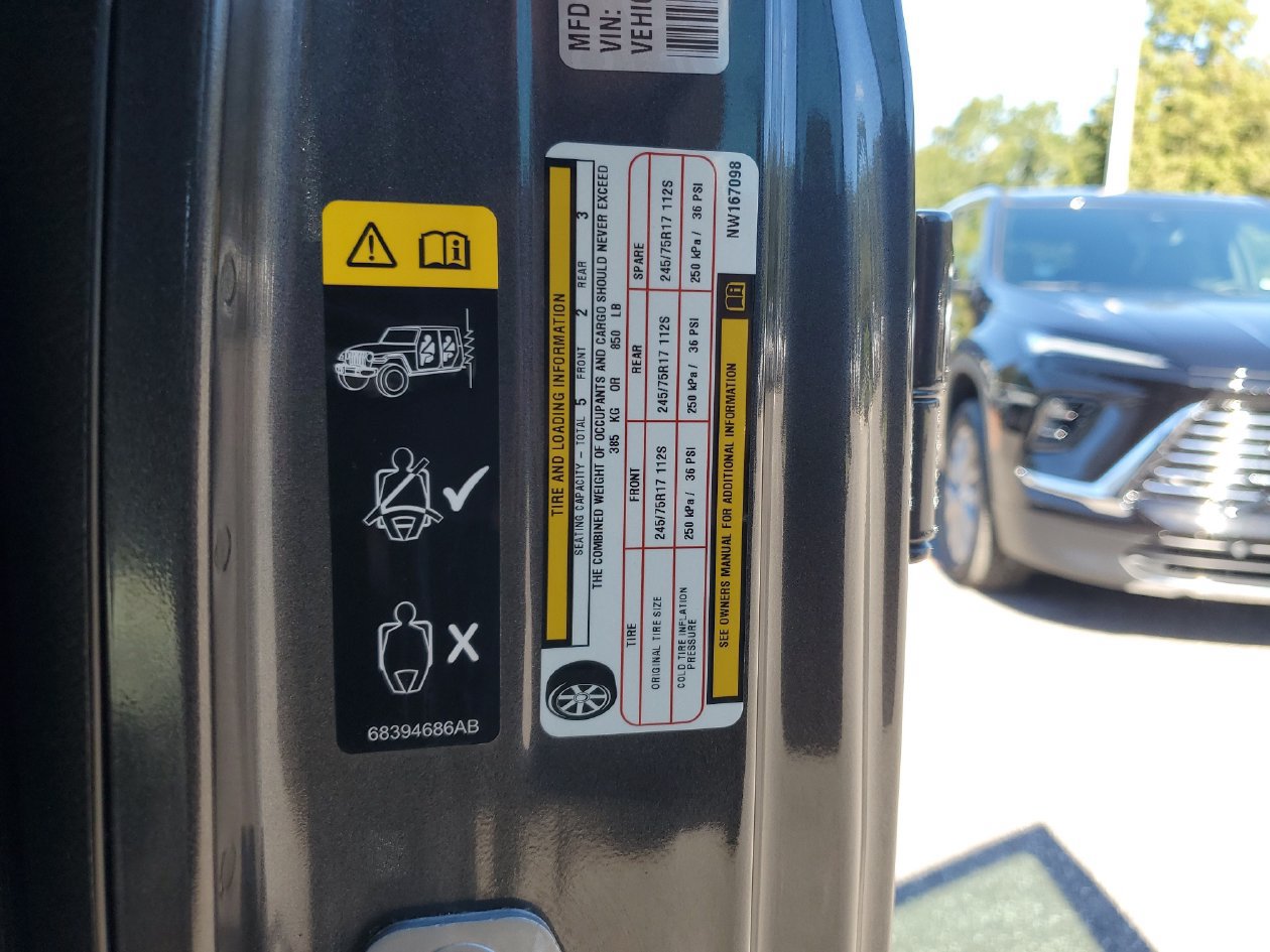 Used 2022 Jeep Wrangler Unlimited Sport AWD/4WD image 31