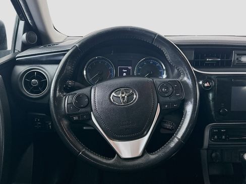 Used 2018 Toyota Corolla SE FWD image 17