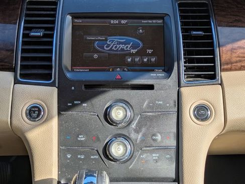 Used 2015 Ford Taurus Limited image 12