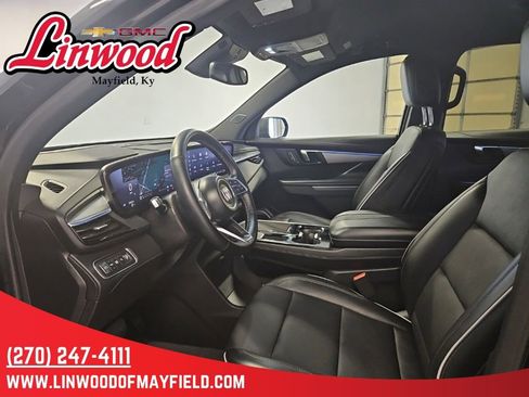 Used 2025 Buick Enclave Preferred FWD image 10