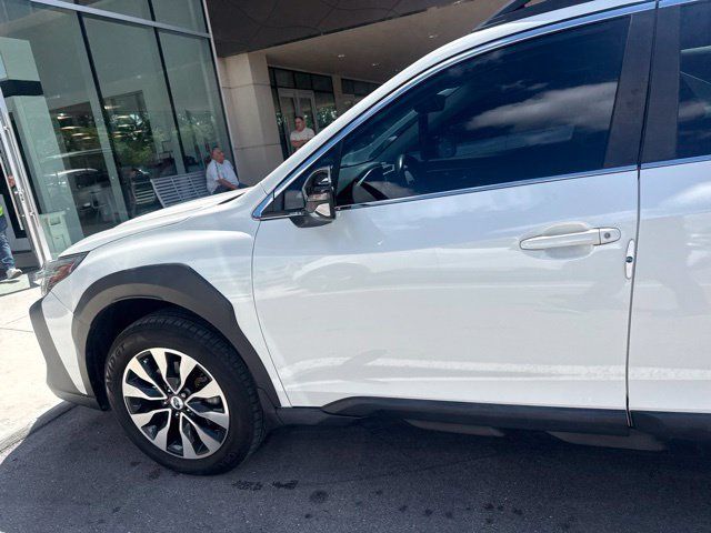 Used 2023 Subaru Outback Limited AWD/4WD image 9