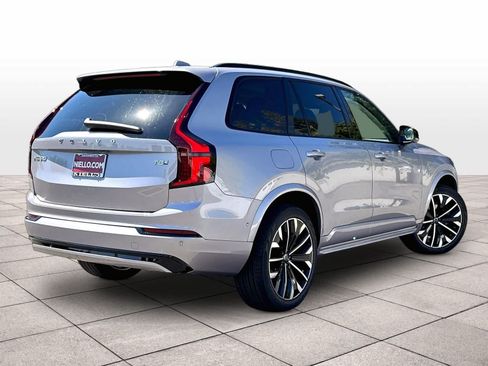 New 2026 Volvo XC90 T8 Ultra w/ Protection Package AWD/4WD image 4
