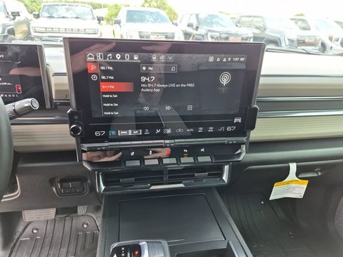 New 2026 GMC Hummer EV 4x4 Crew Cab image 24