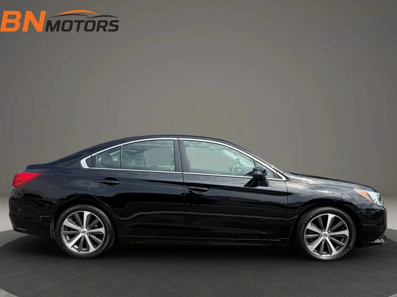 Used 2016 Subaru Legacy 3.6R Limited AWD/4WD image 5