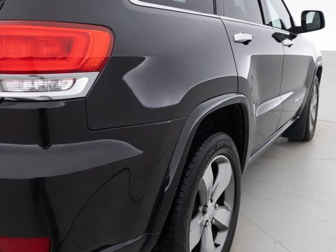 Used 2014 Jeep Grand Cherokee Overland w/ Advanced Technology Group AWD/4WD image 14