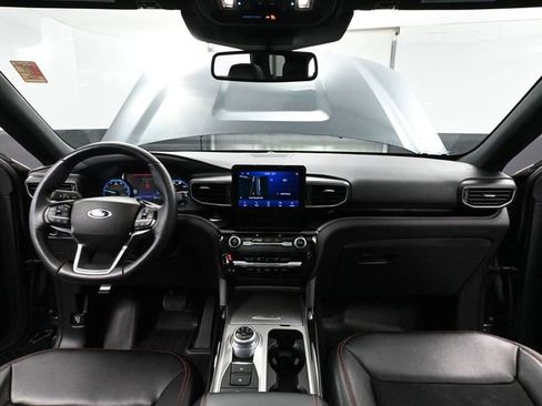 Used 2022 Ford Explorer ST-Line w/ Class IV Trailer Tow Package image 25