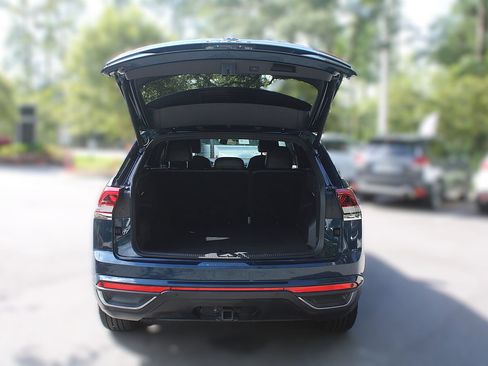 Used 2021 Volkswagen Atlas Cross Sport SE w/ Panoramic Sunroof Package AWD/4WD image 9