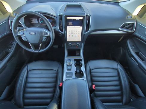 Used 2022 Ford Edge SEL w/ Convenience Package image 15