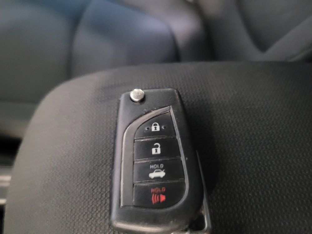 Used 2022 Toyota Corolla LE FWD image 32
