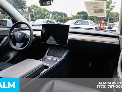 Used 2022 Tesla Model Y Long Range AWD/4WD image 29