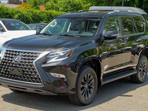 Used 2023 Lexus GX 460 Premium w/ Premium Package AWD/4WD image 3