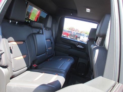Used 2024 GMC Sierra 2500 AT4 w/ AT4 Premium Plus Package AWD/4WD image 26