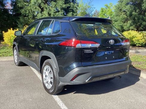 Certified 2025 Toyota Corolla Cross L AWD/4WD image 9