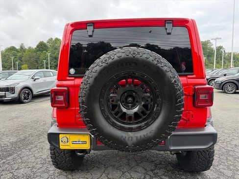 Used 2025 Jeep Wrangler Unlimited Sahara AWD/4WD image 12