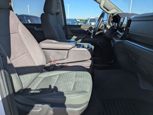 Used 2024 Chevrolet Silverado 3500 LT image 26