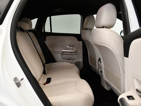 Used 2025 Mercedes-Benz GLA 250 4MATIC image 53