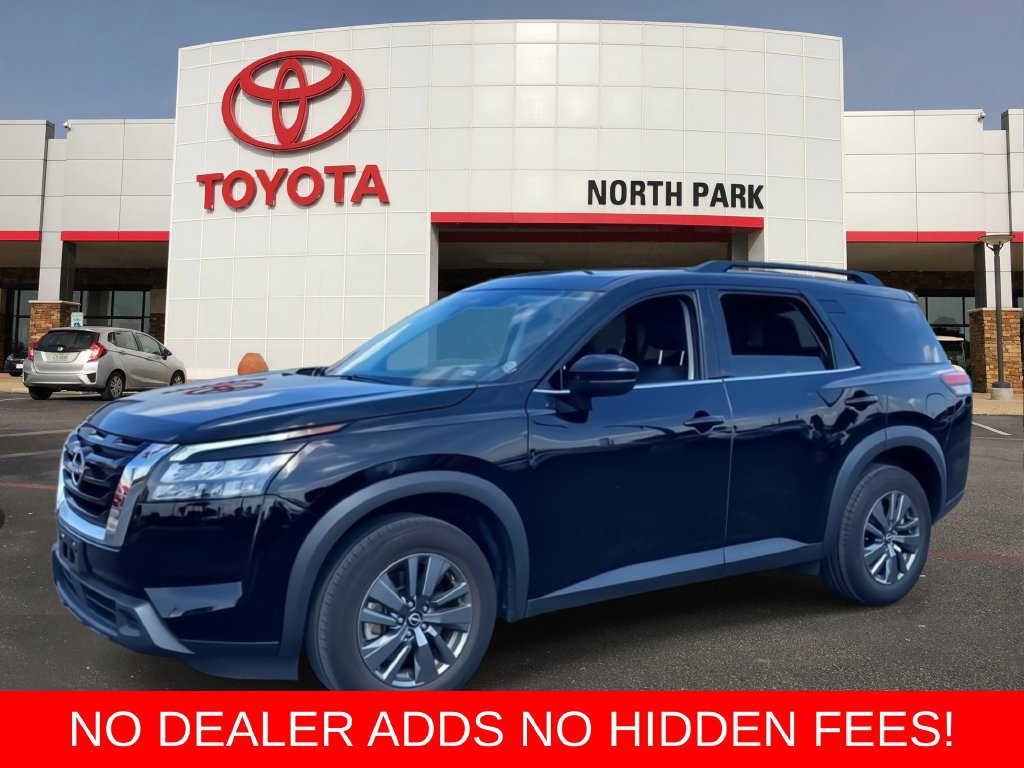 Used 2025 Nissan Pathfinder SV FWD image 1