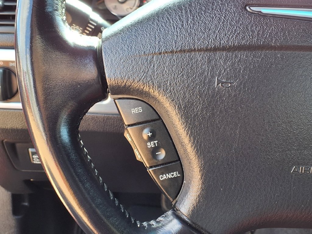 Used 2004 Ford Thunderbird RWD image 5