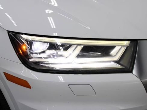 Used 2018 Audi Q5 2.0T Premium Plus w/ Premium Plus Package image 30