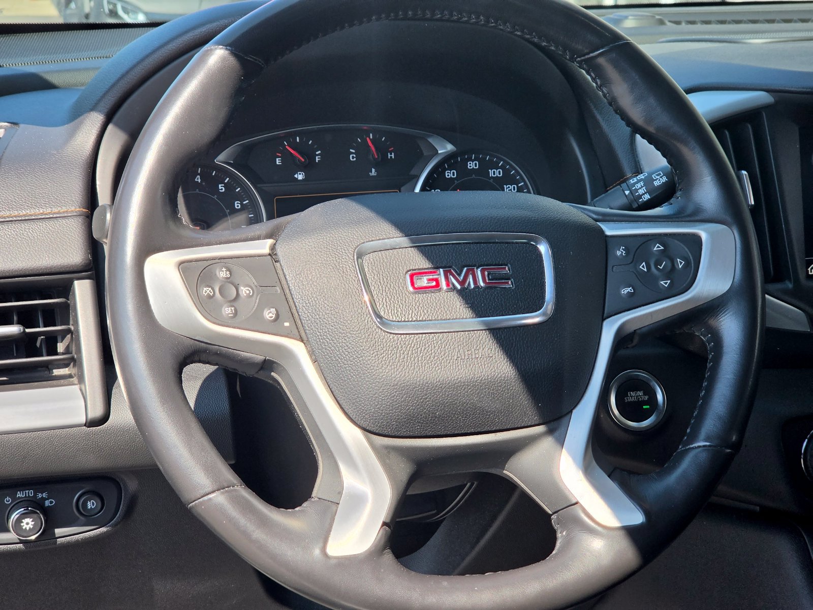 Used 2019 GMC Terrain SLT w/ Preferred Package AWD/4WD image 10