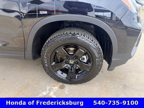Certified 2026 Honda Ridgeline Black Edition image 13