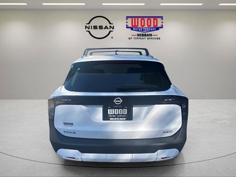Used 2026 Nissan Kicks SV w/ SV Premium Package AWD/4WD image 4