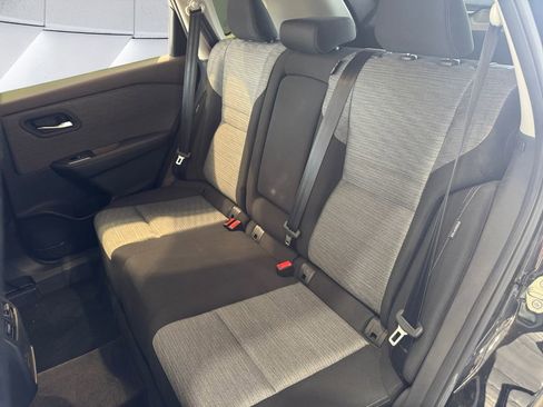 Used 2023 Nissan Rogue SV image 18