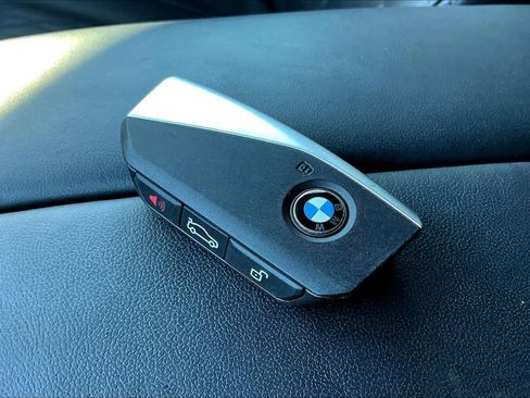 Used 2025 BMW X5 xDrive50e w/ Premium Package image 14