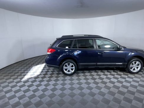 Used 2013 Subaru Outback 3.6R Limited w/ Moonroof Pkg image 9