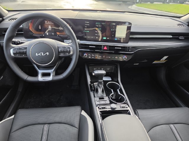 New 2027 Kia K5 GT-Line FWD image 7