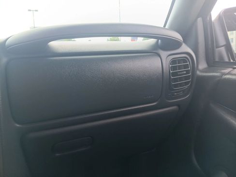 Used 2003 Chevrolet S10 Pickup 2WD Extended Cab image 16