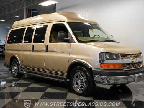 Used 2006 Chevrolet Express 1500 w/ Preferred Equipment Group image 16