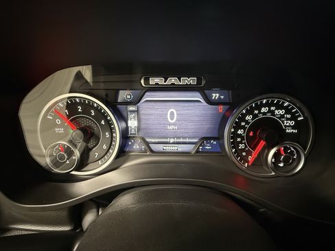 Used 2025 RAM 1500 Big Horn AWD/4WD image 18