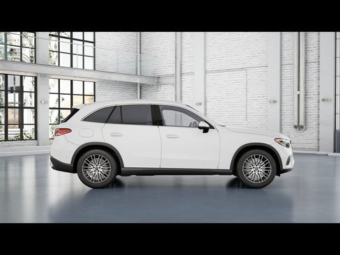 Certified 2026 Mercedes-Benz GLC 300 4MATIC image 11