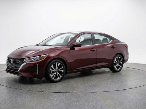 Used 2025 Nissan Sentra SV image 3