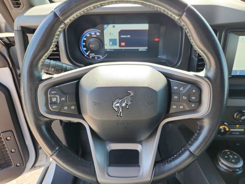 Used 2022 Ford Bronco Big Bend w/ Sasquatch Package AWD/4WD image 19