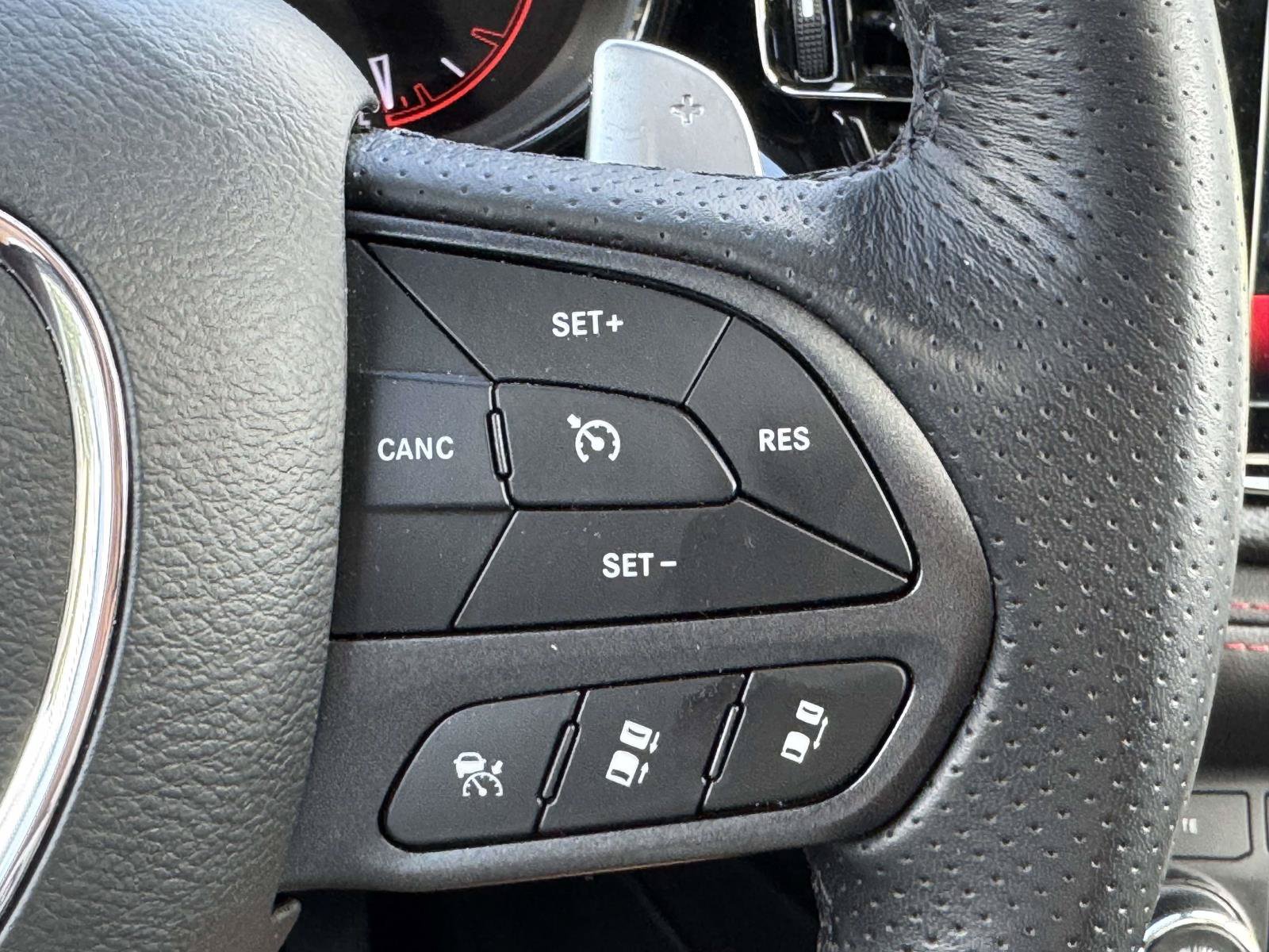 Used 2025 Dodge Durango GT AWD/4WD image 28