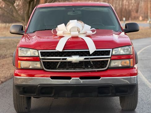 Used 2006 Chevrolet Silverado 1500 LT image 2