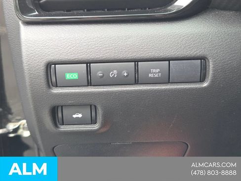 Used 2024 Nissan Sentra SV FWD image 28