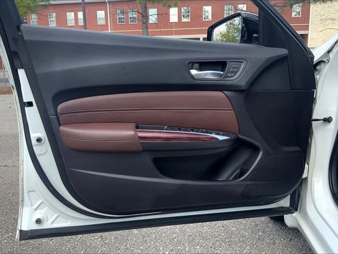 Used 2015 Acura TLX FWD image 21