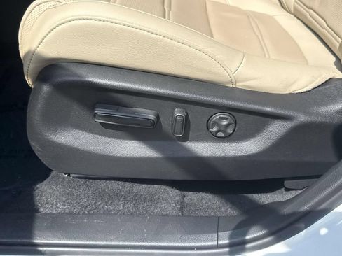 Certified 2021 Honda CR-V Touring image 10