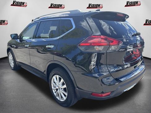 Used 2017 Nissan Rogue SV w/ SV Premium Package AWD/4WD image 6
