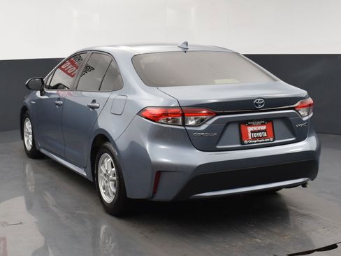 Used 2021 Toyota Corolla LE image 3