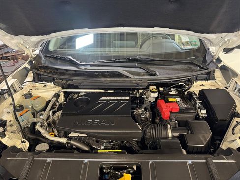 Used 2023 Nissan Rogue S image 27