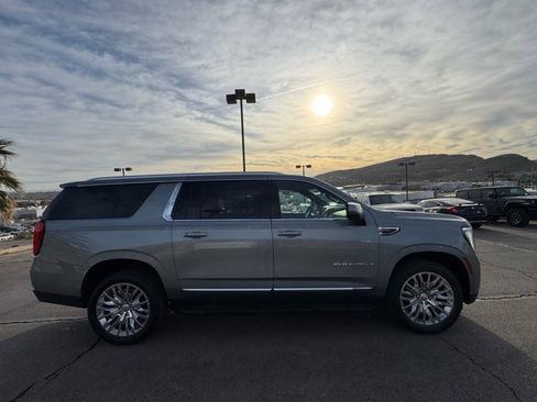 Used 2025 GMC Yukon XL Denali image 6