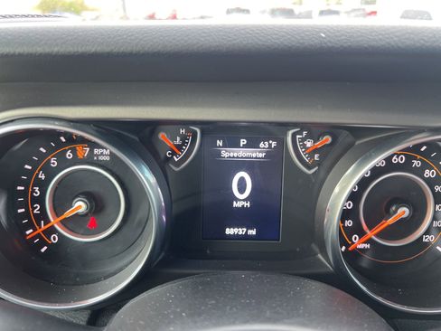 Used 2018 Jeep Wrangler Unlimited Sport image 31