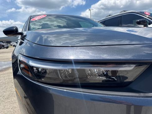 Used 2025 Honda Accord SE image 6