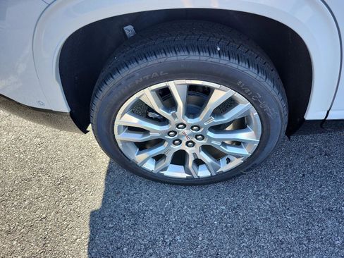 New 2026 GMC Acadia Denali w/ Super Cruise Package image 6