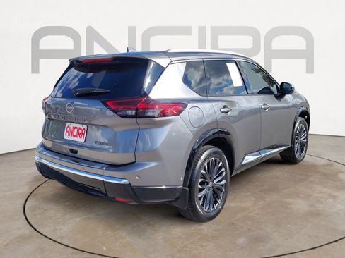 Certified 2024 Nissan Rogue Platinum w/ Platinum Premium Package FWD image 12