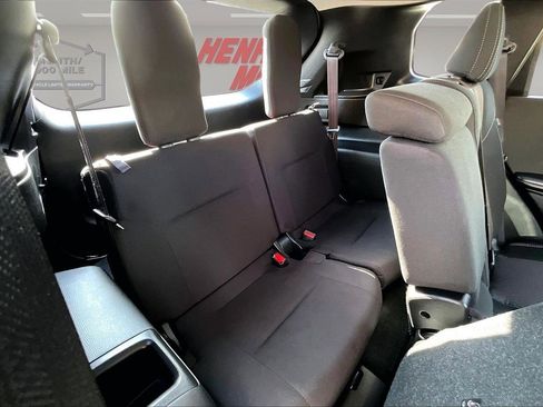 Used 2025 Mitsubishi Outlander ES image 25